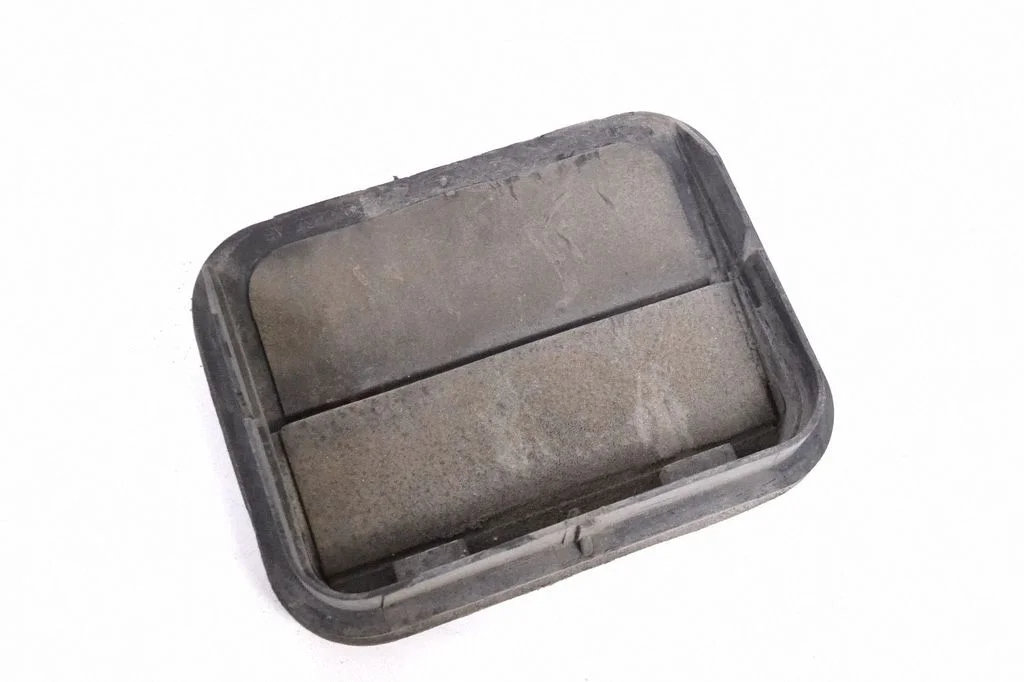 Kratka wentylacyjna (odpowietrzenie nadwozia) 2F2AB280B62AB