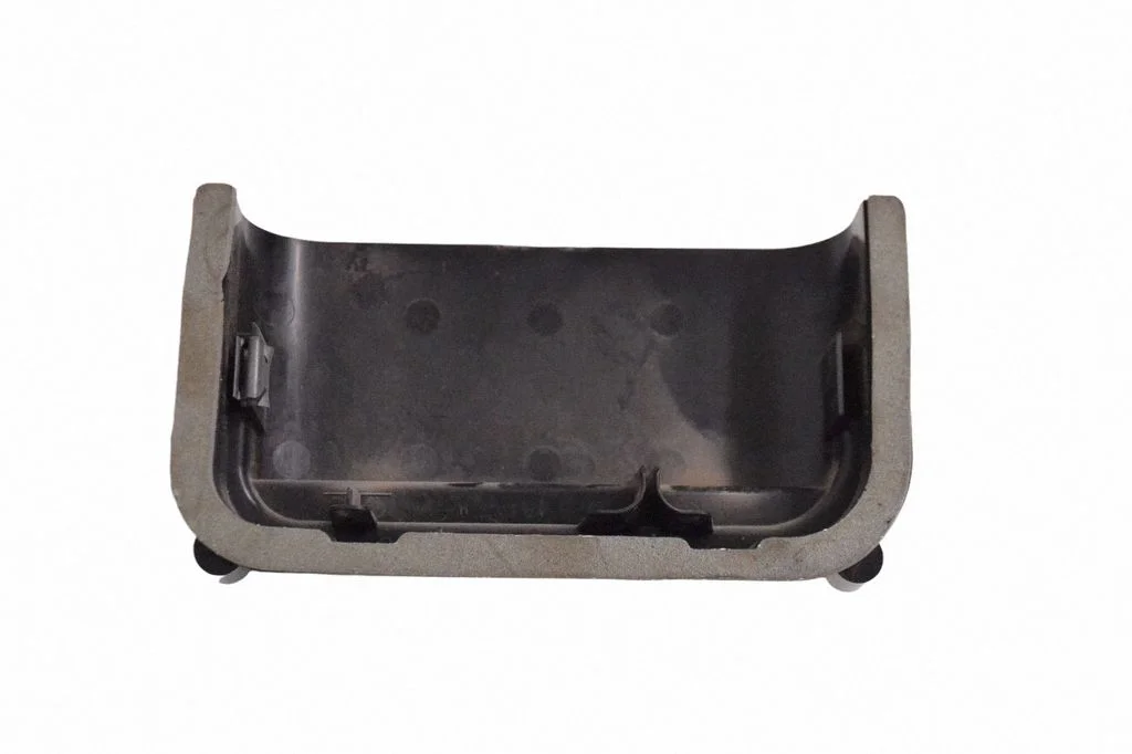 Quarter panel pressure vent 106803400C