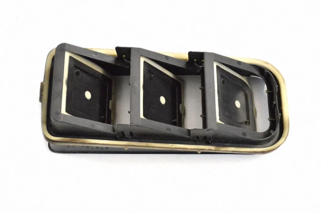 Quarter panel pressure vent – Peugeot 2008 I (2013-2019)