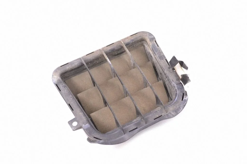 Ventilācijas režģis 8K0819181A