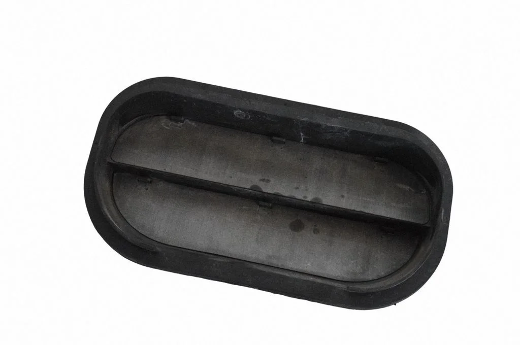 Kratka wentylacyjna (odpowietrzenie nadwozia) 6R0819465
