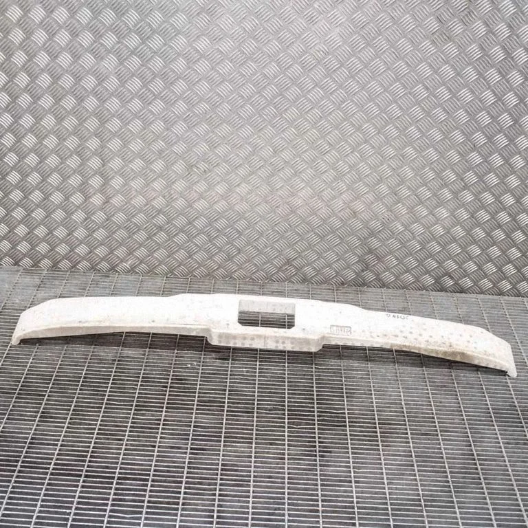 Rear bumper foam support bar – Toyota Prius (XW20) (2003-2009)
