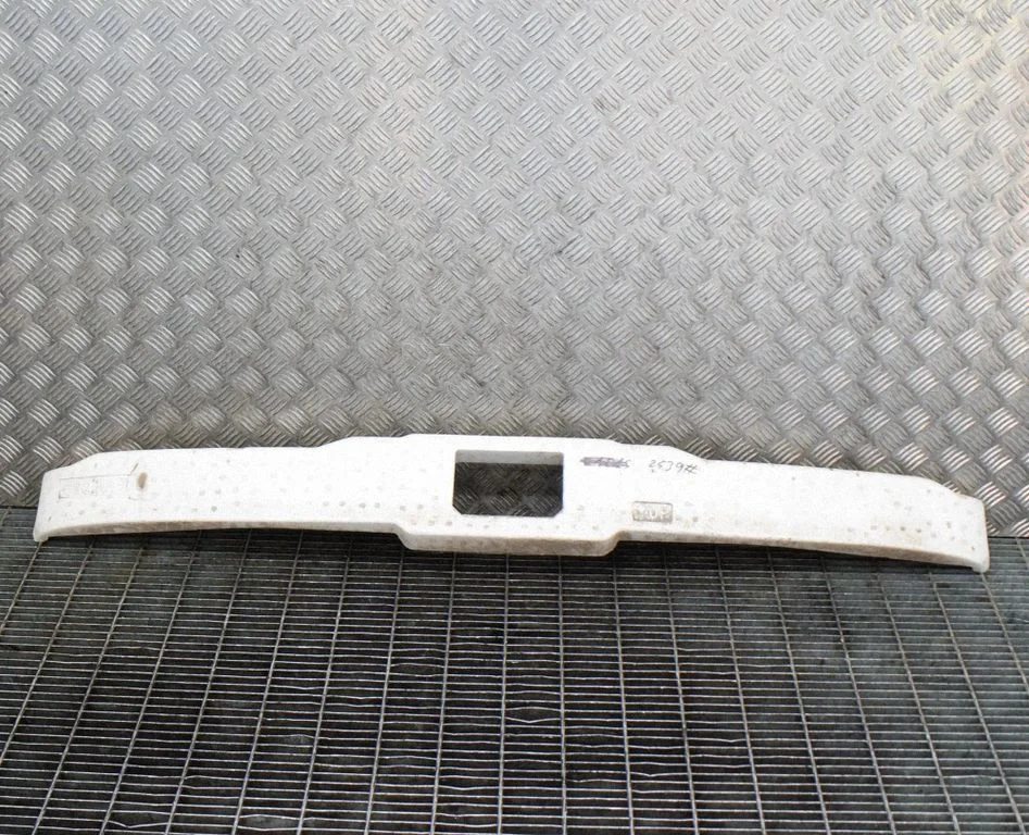 Rear bumper foam support bar – Toyota Prius (XW20) (2003-2009)