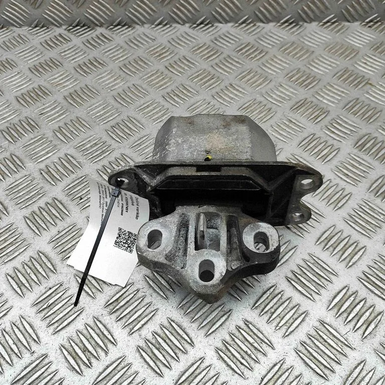 Gearbox mount 6853453