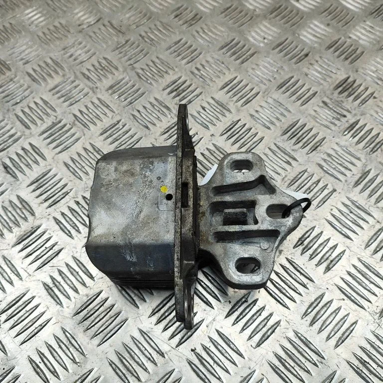 Ātrumkārbas spilvens – BMW X1 F48 F49 (2015-2022)