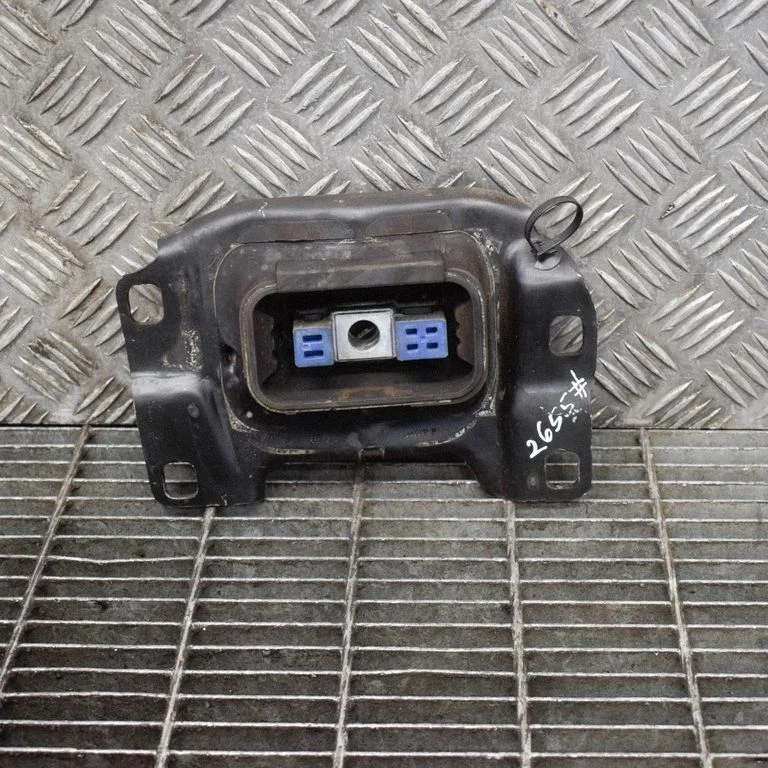 Ātrumkārbas spilvens V617M121