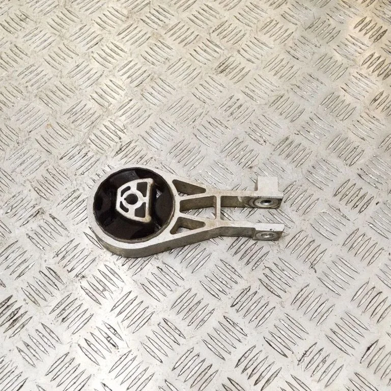 Gearbox mount – Opel Corsa E (2014-2019)