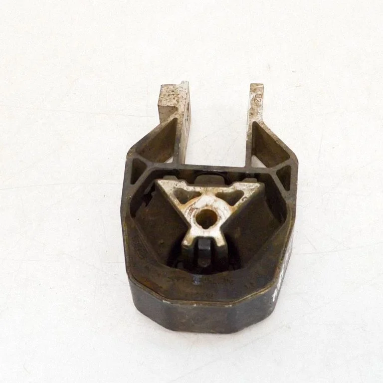 Gearbox mount CV616P082DC