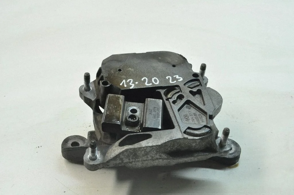 Gearbox mount – Audi Q5 SQ5 8R (2008-2017)