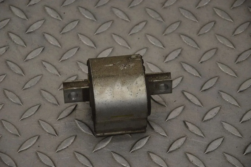 Ātrumkārbas spilvens – Mercedes-Benz C klase W205 (2014-2021)