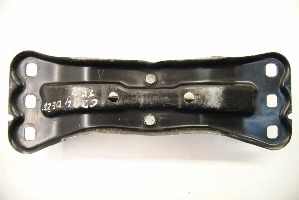 Gearbox mount – Mercedes-Benz C-Class AMG W204 (2007-2014)