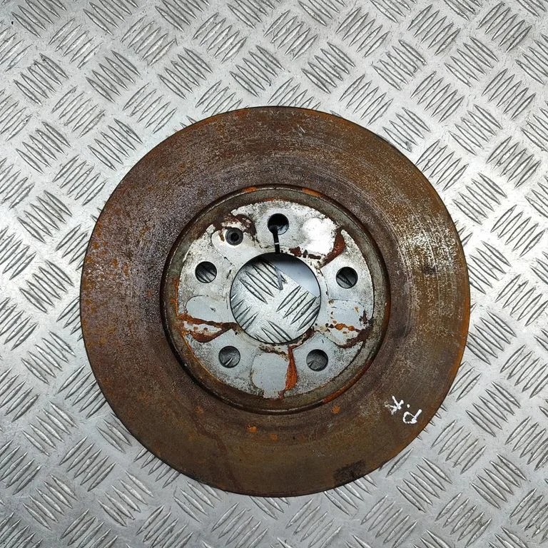 Priekšējais bremžu disks 8W0615301G