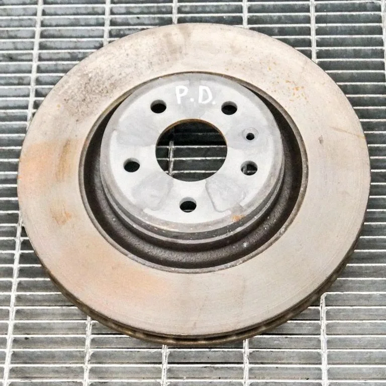 Priekšējais bremžu disks – labā