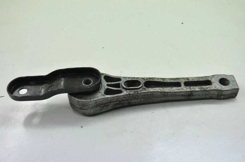 Ātrumkārbas spilvens – Volkswagen Passat CC (2008-2016)
