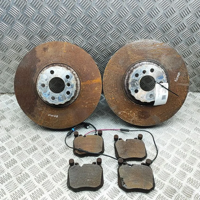Front brake disc 8840311