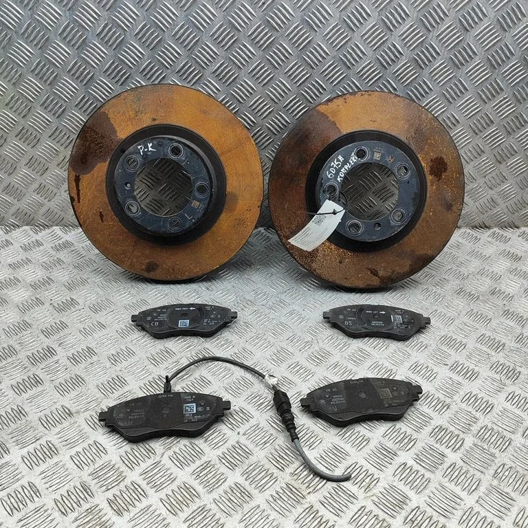 Priekšējais bremžu disks 95C615116