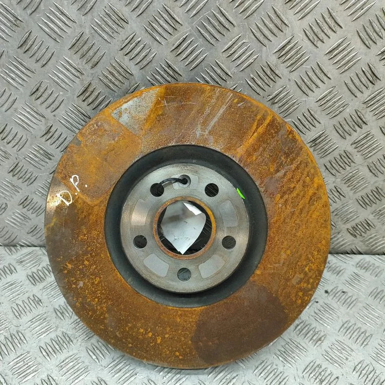 Tarcza hamulcowa przednia 32470210