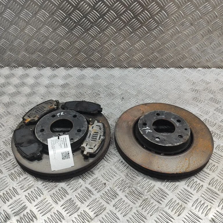 Front brake disc KD4533251