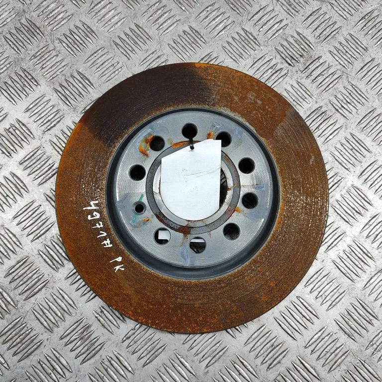 Priekšējais bremžu disks – kreisā