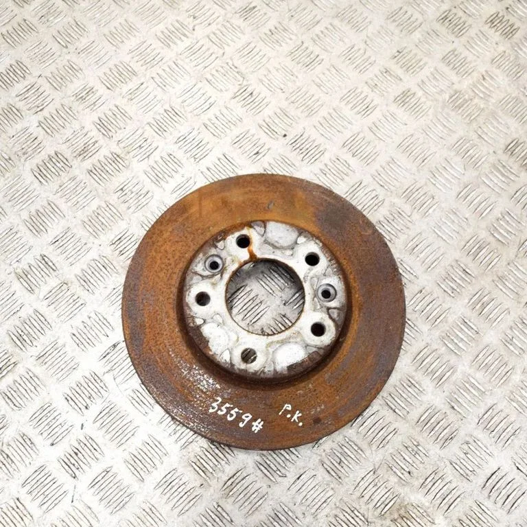Front brake disc – left