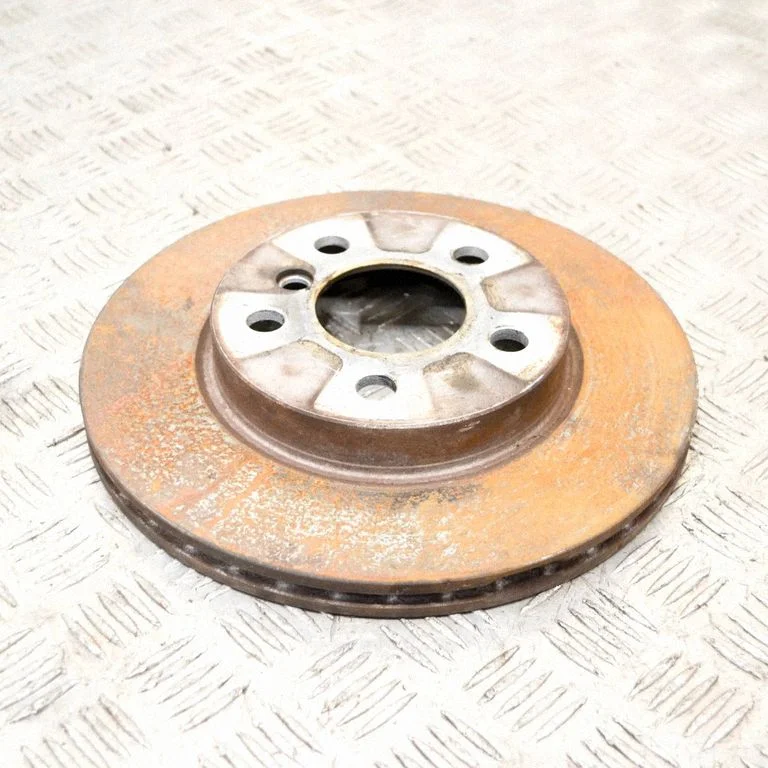Priekšējais bremžu disks – labā