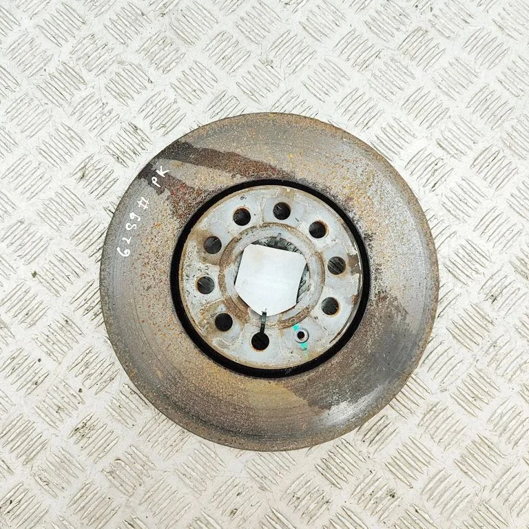 Priekšējais bremžu disks – kreisā