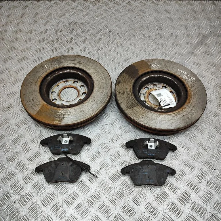 Esimene piduriketas 3C0698151C