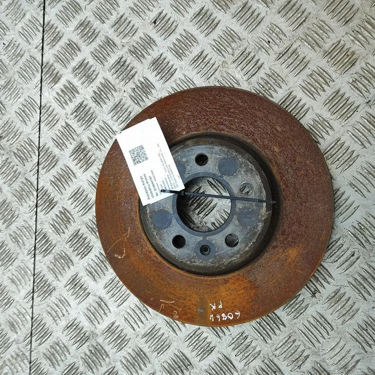 Priekšējais bremžu disks 8W0615601C