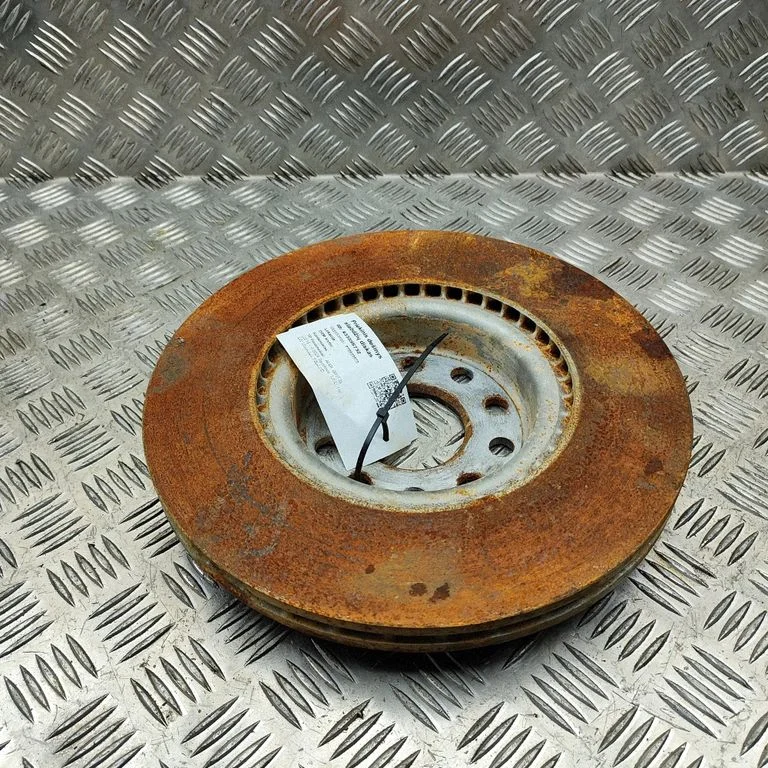 Priekšējais bremžu disks 5Q0615301F