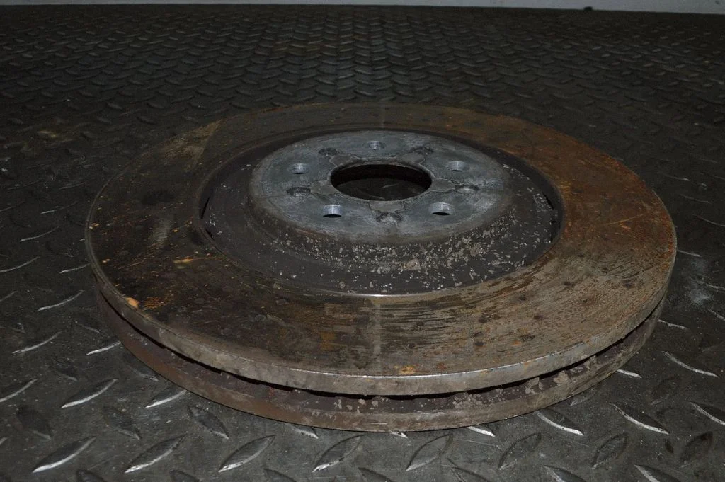 Priekšējais bremžu disks – labā