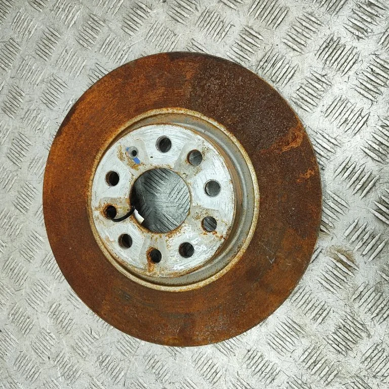 Esimene piduriketas 5Q0615301F
