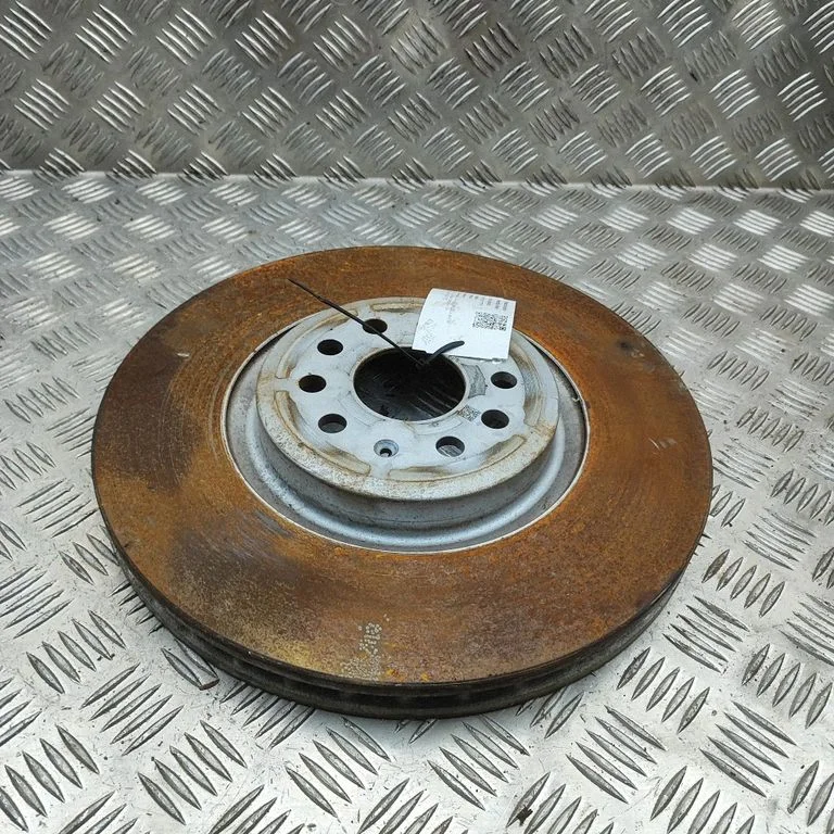 Tarcza hamulcowa przednia VWR2KA1125BA