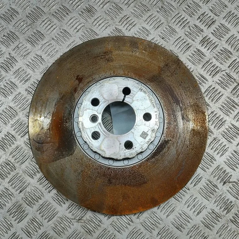 Tarcza hamulcowa przednia 8840312