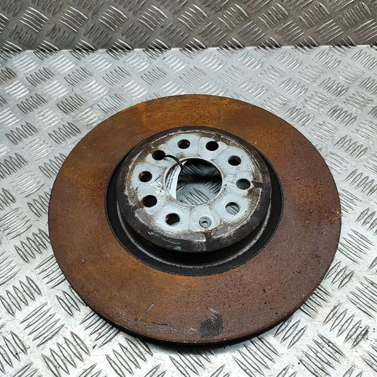 Esimene piduriketas 1EA615301A