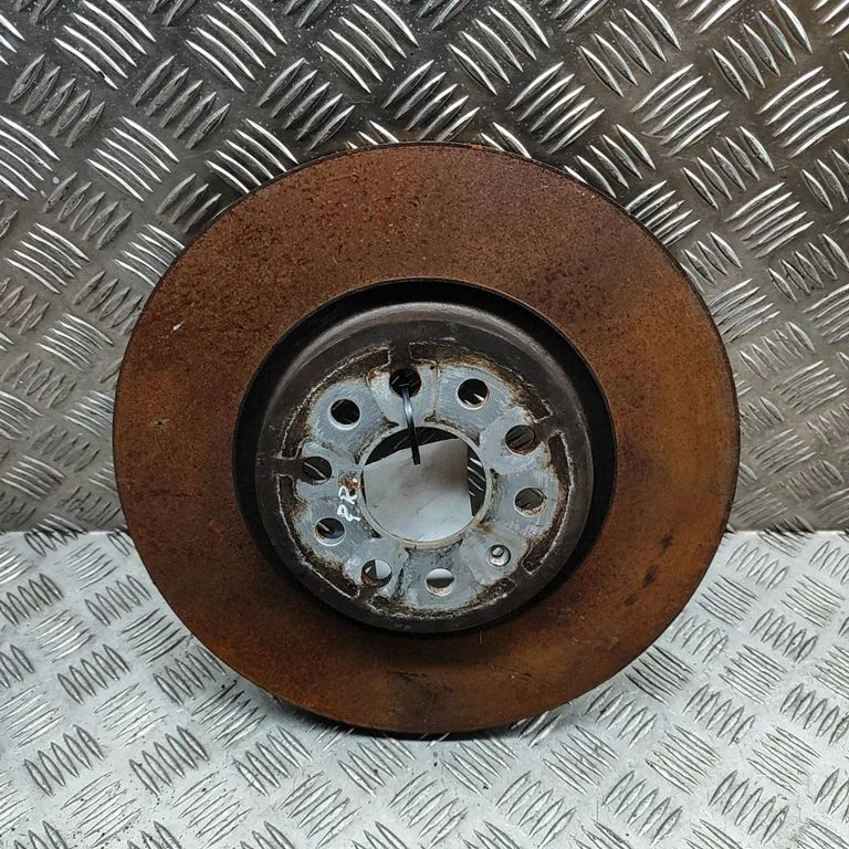Esimene piduriketas 1EA615301A