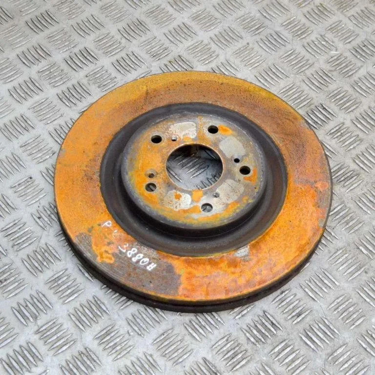 Priekšējais bremžu disks – kreisā
