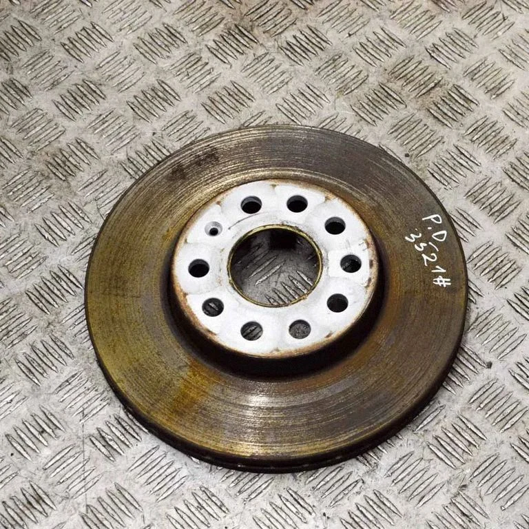 Priekšējais bremžu disks – labā