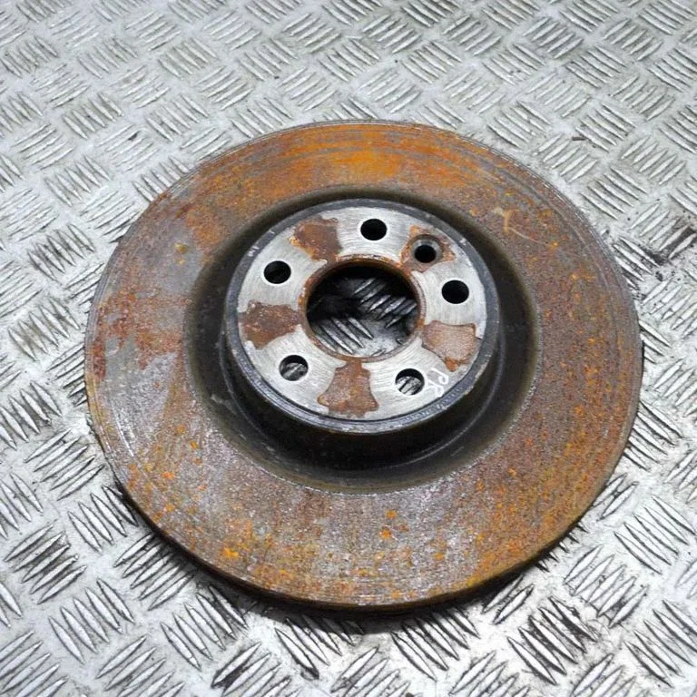 Front brake disc – left