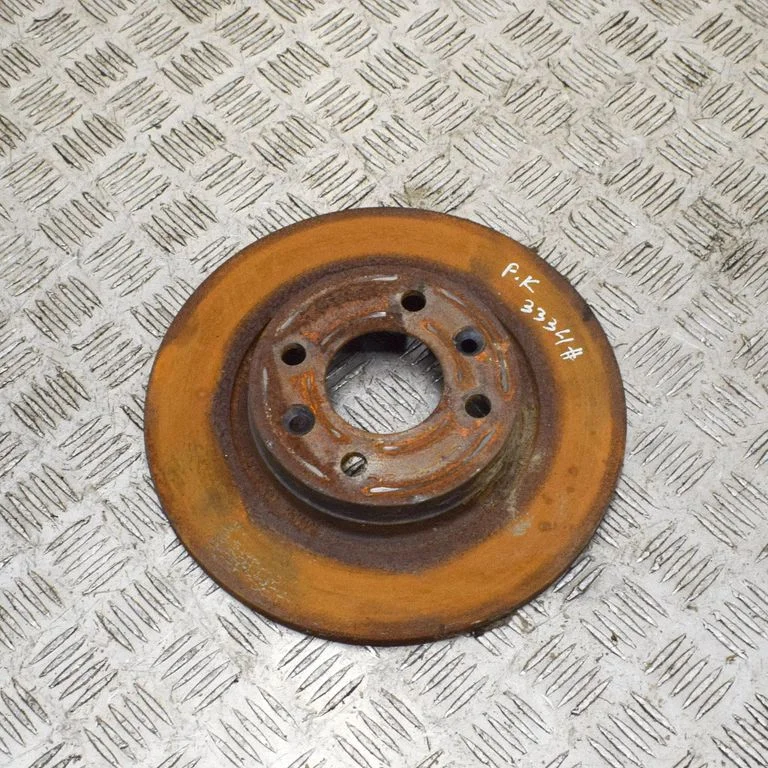Priekšējais bremžu disks – kreisā
