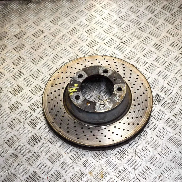 Esimene piduriketas – Porsche 997 (2004-2012), parem
