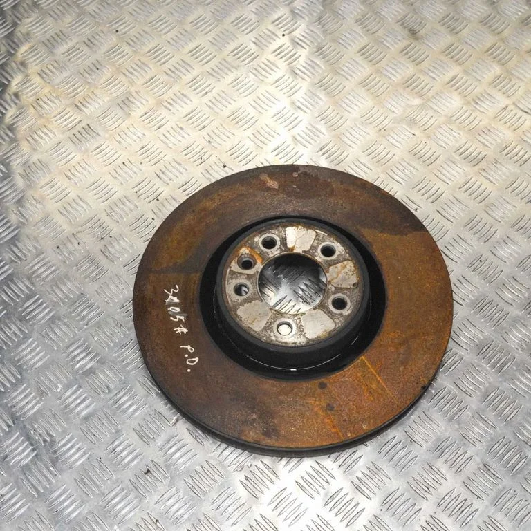 Priekšējais bremžu disks – labā