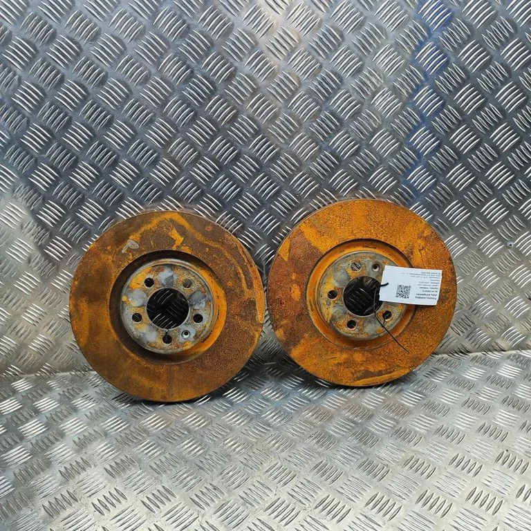 Tarcza hamulcowa przednia 6R0615301B