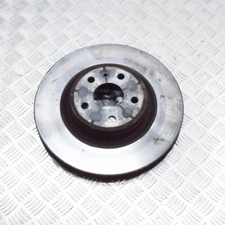 Front brake disc – right
