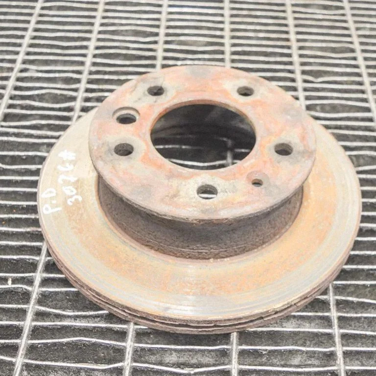 Front brake disc – right
