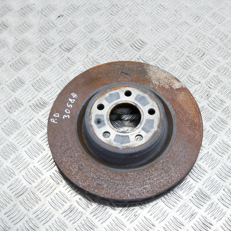 Priekšējais bremžu disks – labā