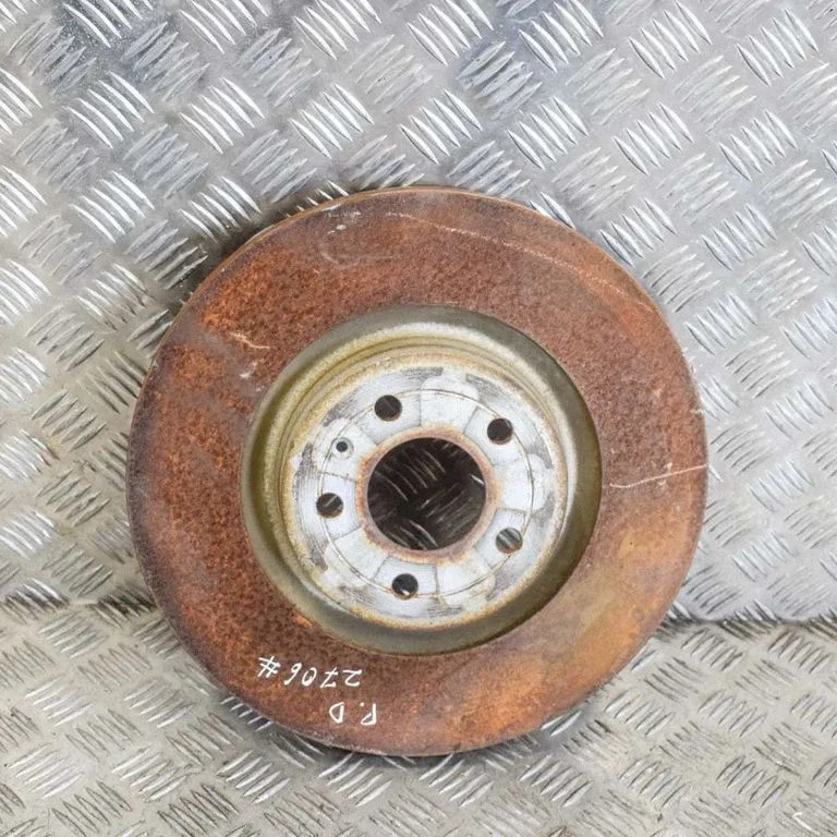 Priekšējais bremžu disks – labā
