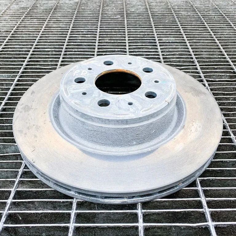 Front brake disc – right
