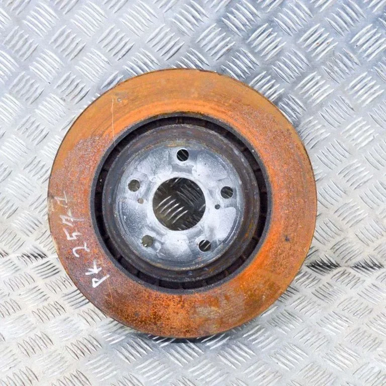 Priekšējais bremžu disks – kreisā