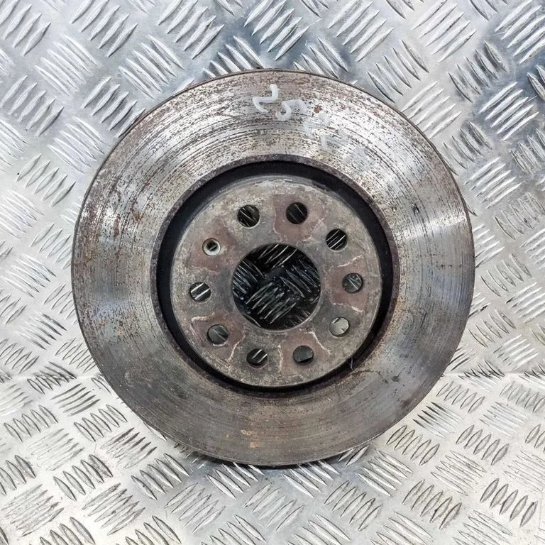 Priekšējais bremžu disks – labā