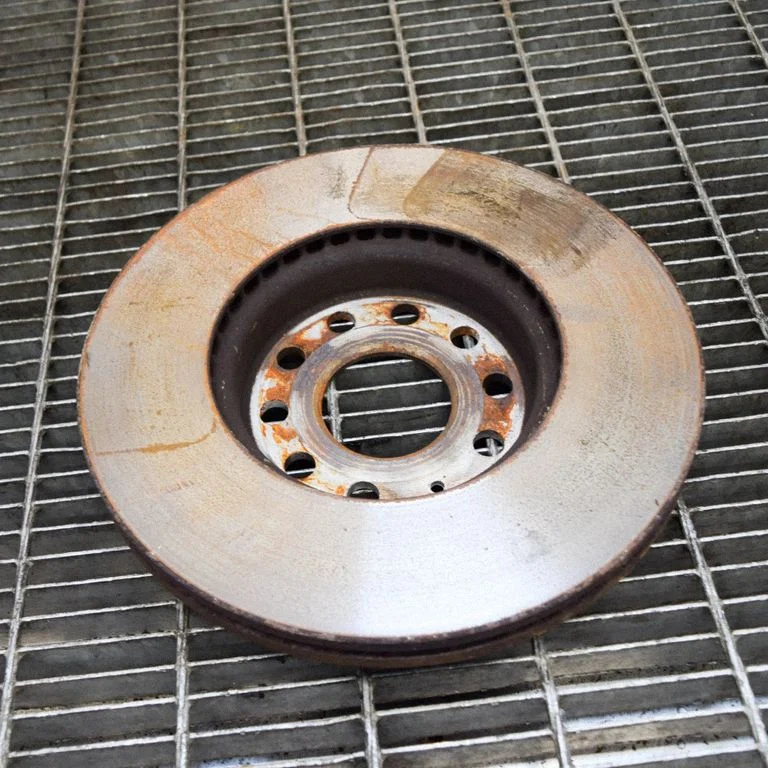 Priekšējais bremžu disks – labā